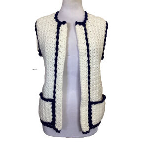VINTAGE 70'S GROOVY CROCHET WHITE & NAVY BLUE LONG OPEN VEST
